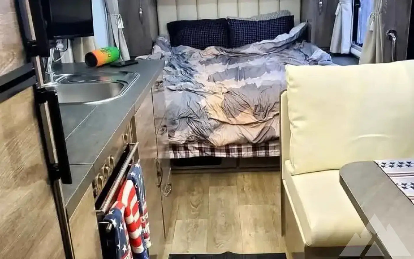 2021 Black Series hq-19 — used overland trailer for sale in Hayden, ID (photo 5) — photo 5