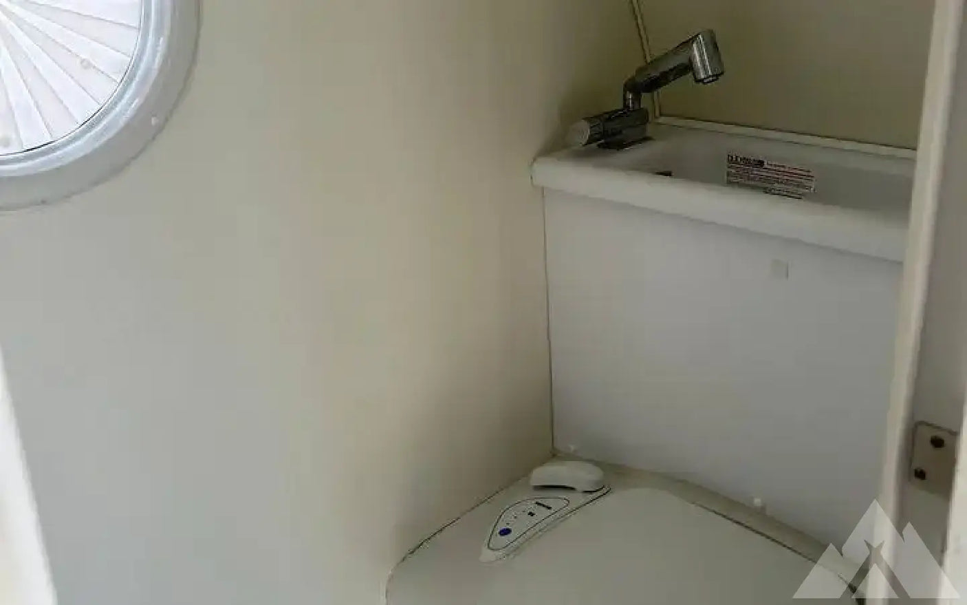 2021 NuCamp TAB 320CS-S Travel Trailer — used overland trailer for sale in Salt Lake City, UT (photo 5)