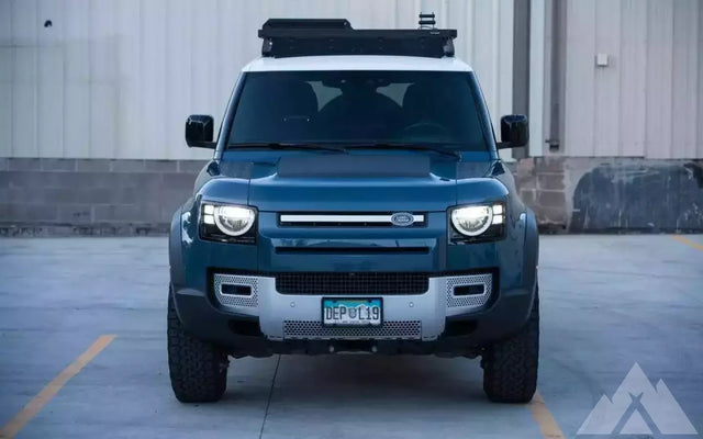 2023 Land Rover Defender 110 — photo 3