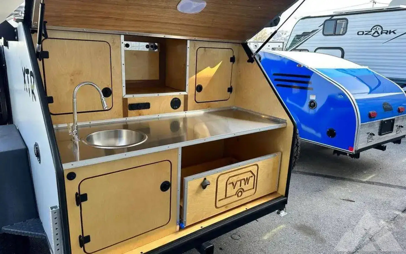 2024 vintage trailer works xtr — used overland trailer for sale in Salt Lake City, UT (photo 4)