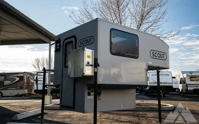 2025 SCOUT tuktut truck camper — photo 3