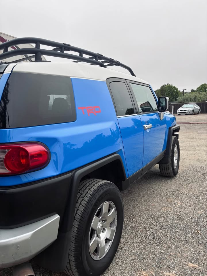 2007 Toyota FJ Cruiser · 4WD in Napa, CA (photo 3)