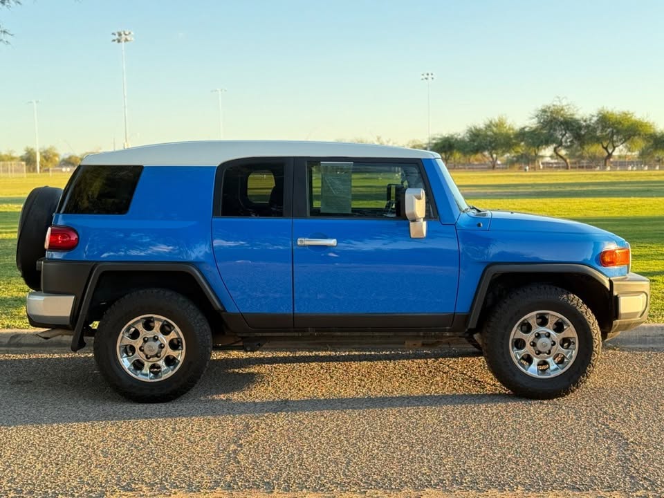 2008 Toyota FJ Cruiser in Tucson, AZ (photo 6)
