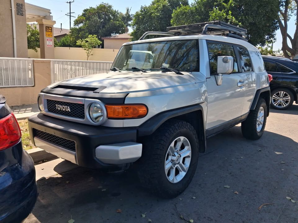 2007 Toyota FJ Cruiser · Sport Utility 2D in Downey, CA (photo 2) — photo 2