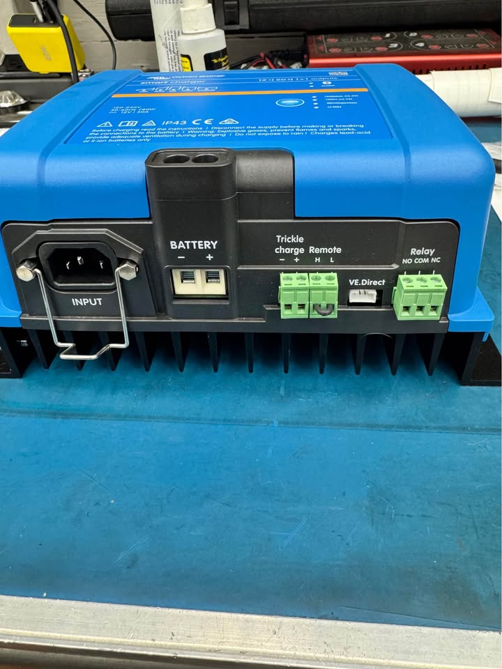 Victron 12v 50amp smart charger in San Jose, CA (photo 2) — photo 2