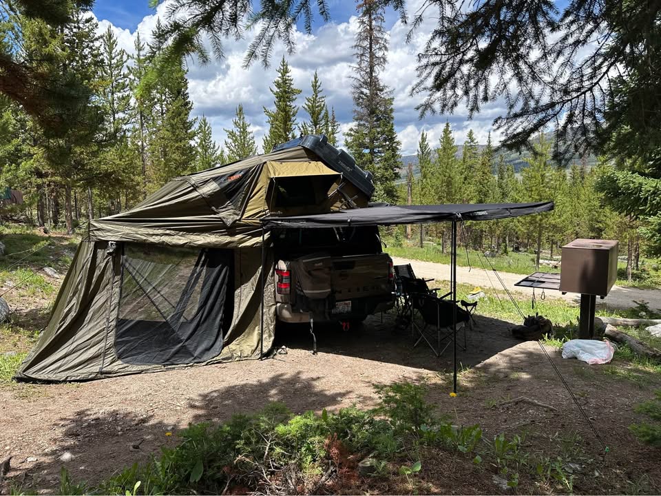 23Zero X2 Rooftop Tent and RCI universal bed rack for 5 ft bed in Ogden, UT (photo 2) — photo 2