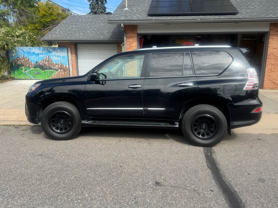 2015 Lexus GX · GX 460 Premium Sport Utility 4D in Englewood, CO (photo 2) — photo 2