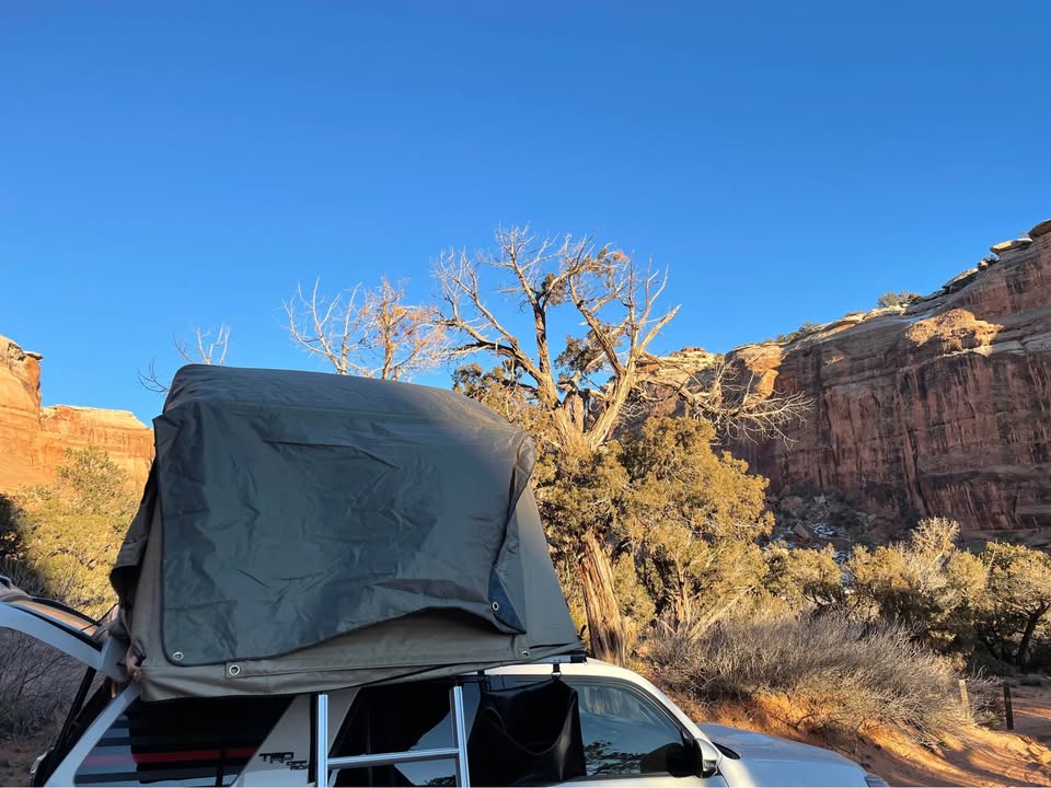 Smittybilt Rooftop Tent – in Layton, UT (photo 2) — photo 2