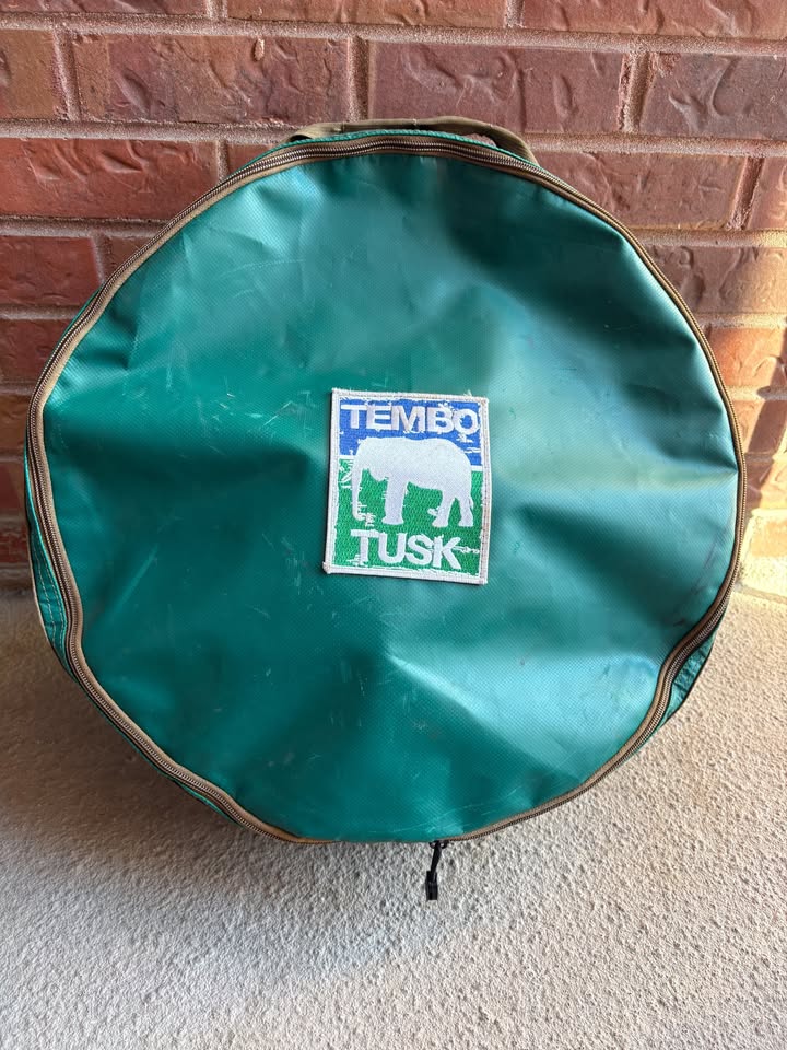 TemboTusk 18" Skottle Grill Kit with Adjustable Legs, Lid, Wind Shield and More in Denver, CO (photo 2) — photo 2