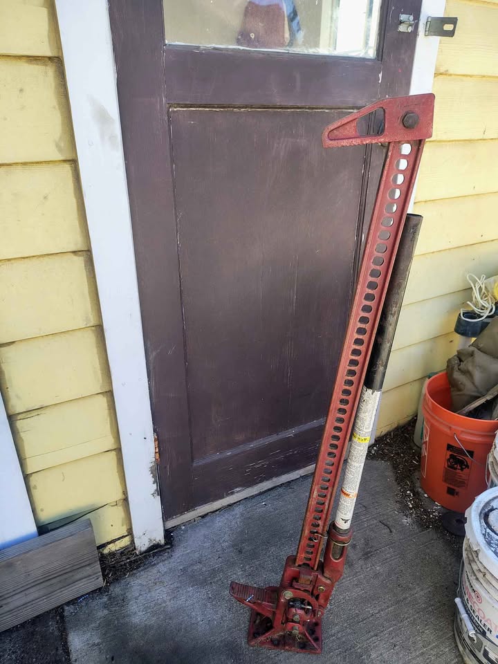 Hi-Lift Model HL-485 48" All-Cast Jack in Modesto, CA (photo 2) — photo 2