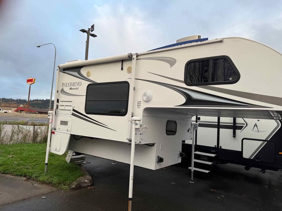 2013 Palomino Camper in Monroe, WA (photo 2) — photo 2
