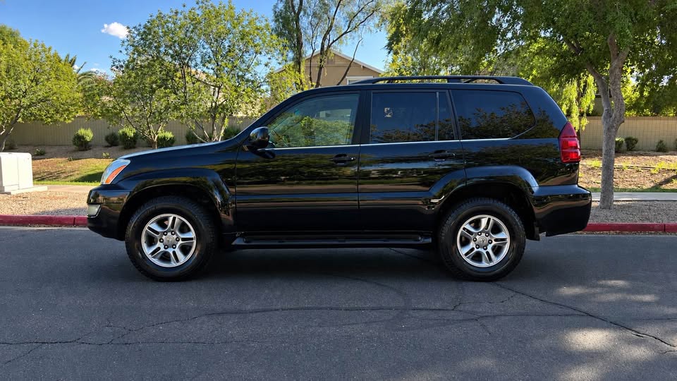 2005 Lexus GX · GX 470 Sport Utility 4D in Gilbert, AZ (photo 2) — photo 2