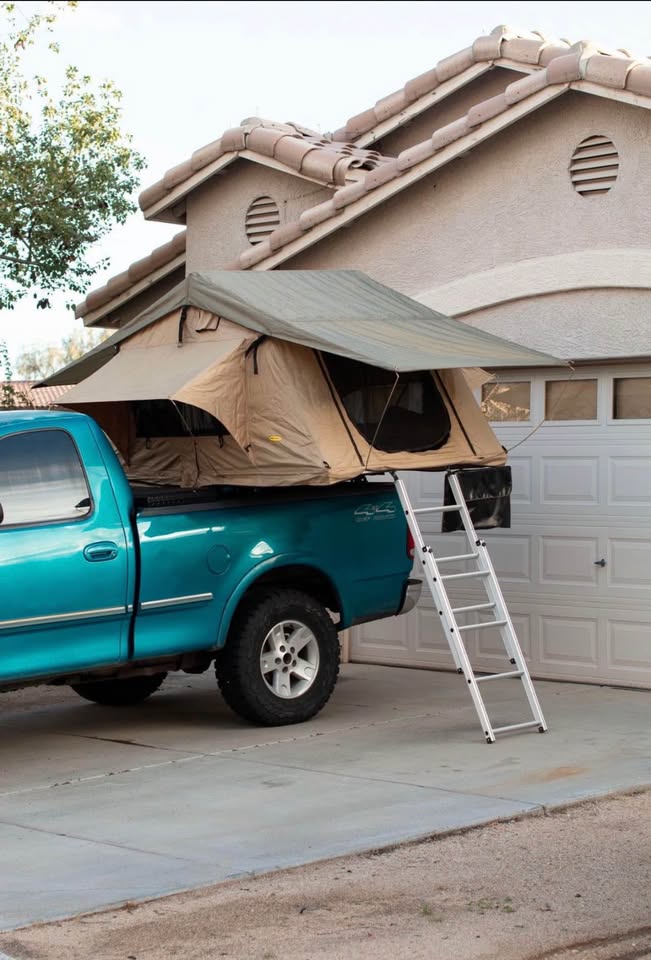 Smittybilt 2 person rooftop tent in Albuquerque, NM (photo 2) — photo 2