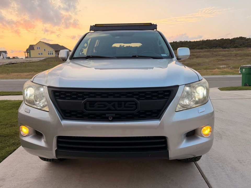 2011 Lexus LX · LX 570 Sport Utility 4D in Dripping Springs, TX (photo 2) — photo 2