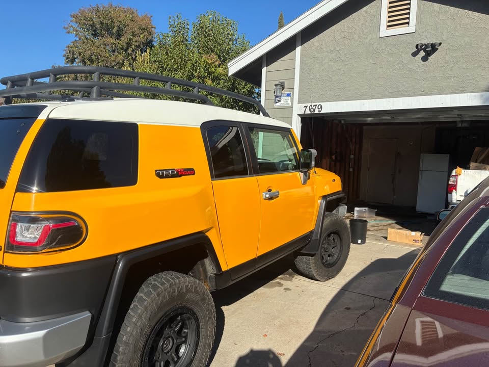 2008 Toyota FJ Cruiser · Sport Utility 2D in Sacramento, CA (photo 2) — photo 2