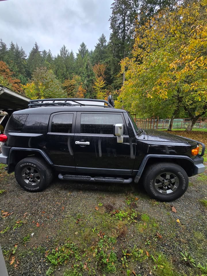 2007 Toyota fj cruiser (trade) in Bremerton, WA (photo 2) — photo 2