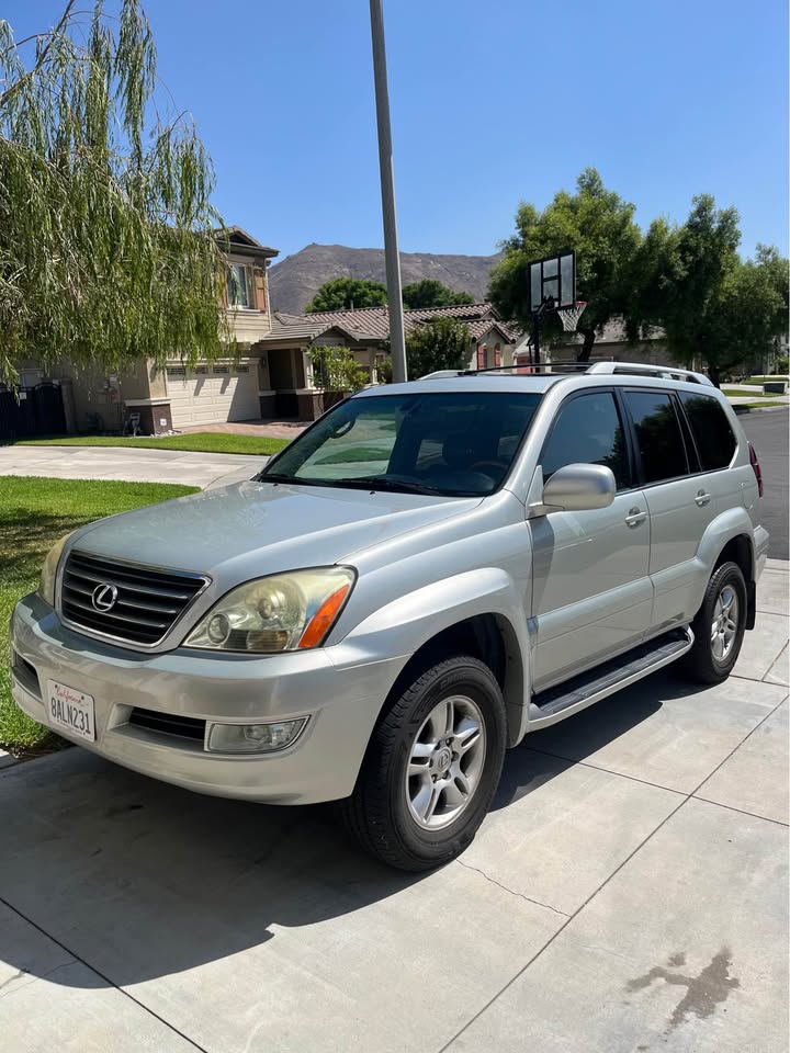 2004 Lexus GX · GX 470 Sport Utility 4D in Fontana, CA (photo 2) — photo 2