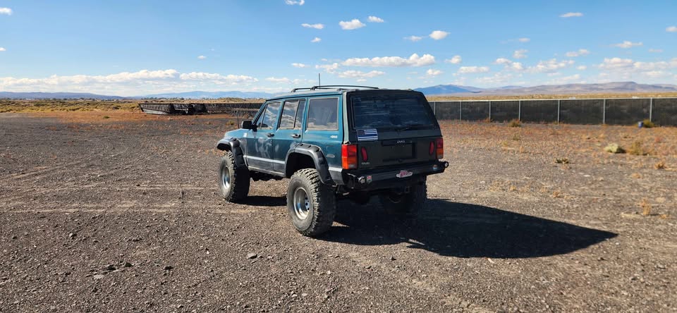 1992 Jeep Cherokee · Limited Sport Utility 4D in Fallon, NV (photo 2) — photo 2