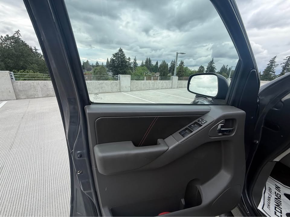 2010 Nissan Frontier Crew Cab · PRO-4X Pickup 4D 5 ft in Portland, OR (photo 12) — photo 12