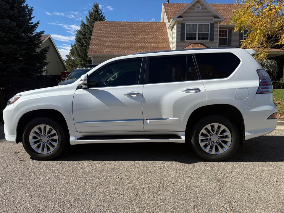2015 Lexus gx460 in Berthoud, CO (photo 3) — photo 3