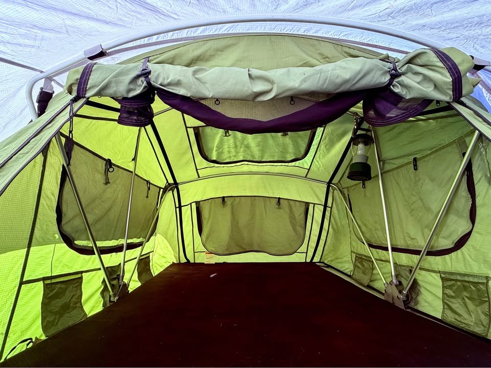 Yakima skyrise medium rooftop tent in Camano Island, WA (photo 3) — photo 3