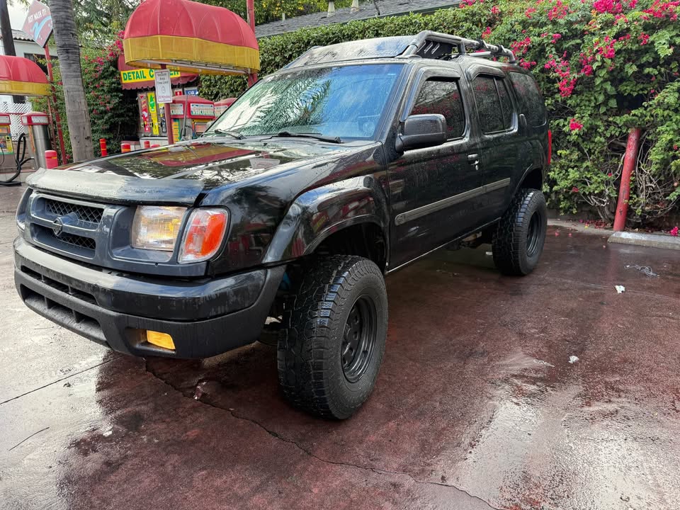 2001 Nissan Xterra · SE Sport Utility 4D in Los Angeles, CA (photo 3) — photo 3