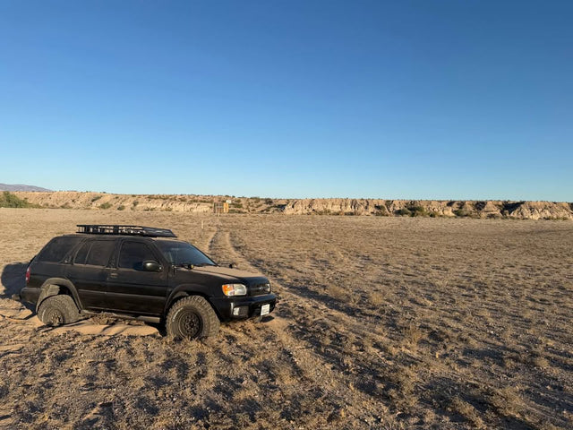 2001 Nissan Pathfinder · SE Off-Road Sport Utility 4D — photo 3