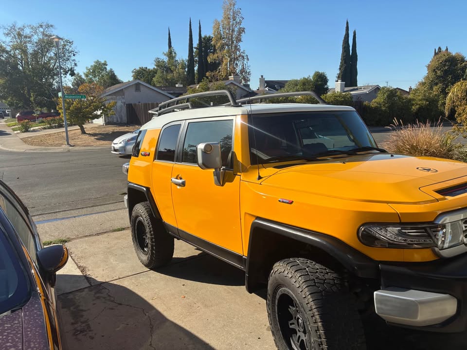 2008 Toyota FJ Cruiser · Sport Utility 2D in Sacramento, CA (photo 3) — photo 3