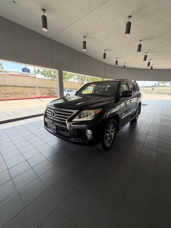 2014 Lexus LX · LX 570 Sport Utility 4D in San Antonio, TX (photo 3) — photo 3