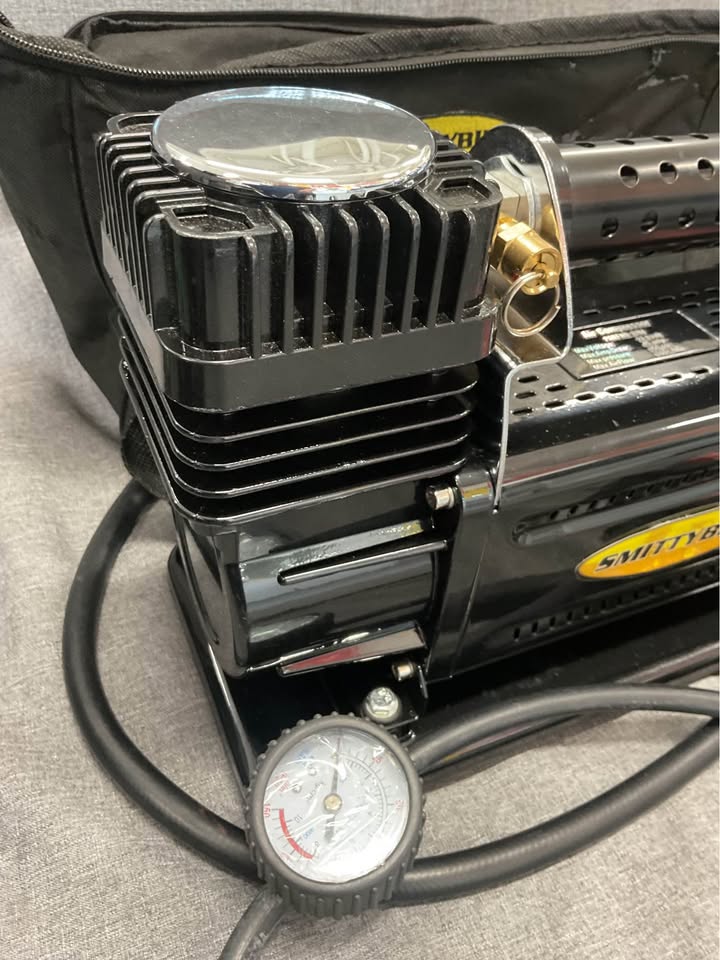 Smittybilt Air compressor in Castle Rock, CO (photo 3) — photo 3