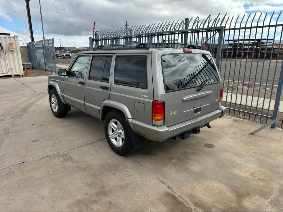 2000 Jeep Cherokee · Limited Sport Utility 4D in Phoenix, AZ (photo 3) — photo 3