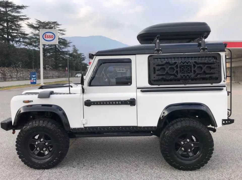 1998 Land Rover Defender 90 · Sport Utility 2D in Bonney Lake, WA (photo 3) — photo 3