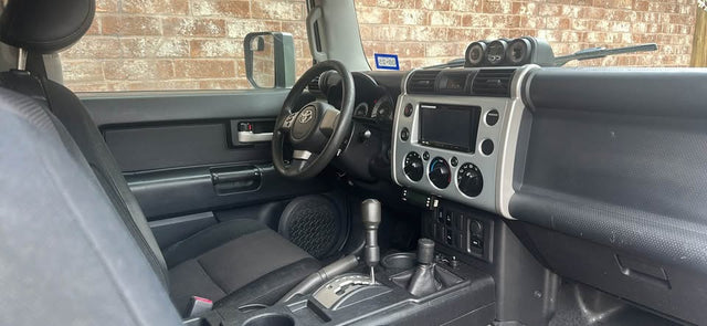 2008 Toyota FJ Cruiser · Sport Utility 2D — photo 3
