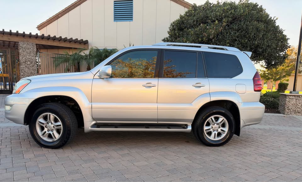 2006 Lexus GX · GX 470 Sport Utility 4D in Santa Fe Springs, CA (photo 3) — photo 3