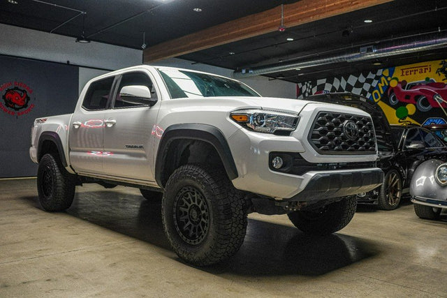 2021 Toyota tacoma — photo 3