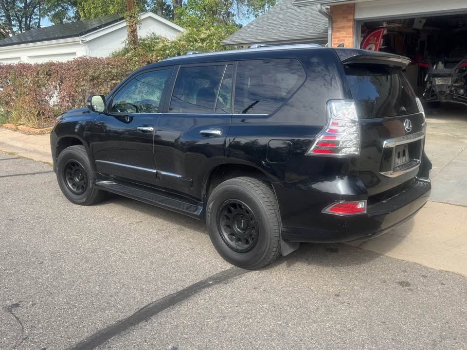 2015 Lexus GX · GX 460 Premium Sport Utility 4D in Englewood, CO (photo 3) — photo 3