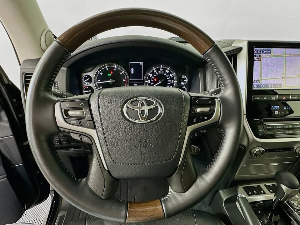 2017 Toyota Landcruiser in West Linn, OR (photo 4) β photo 4