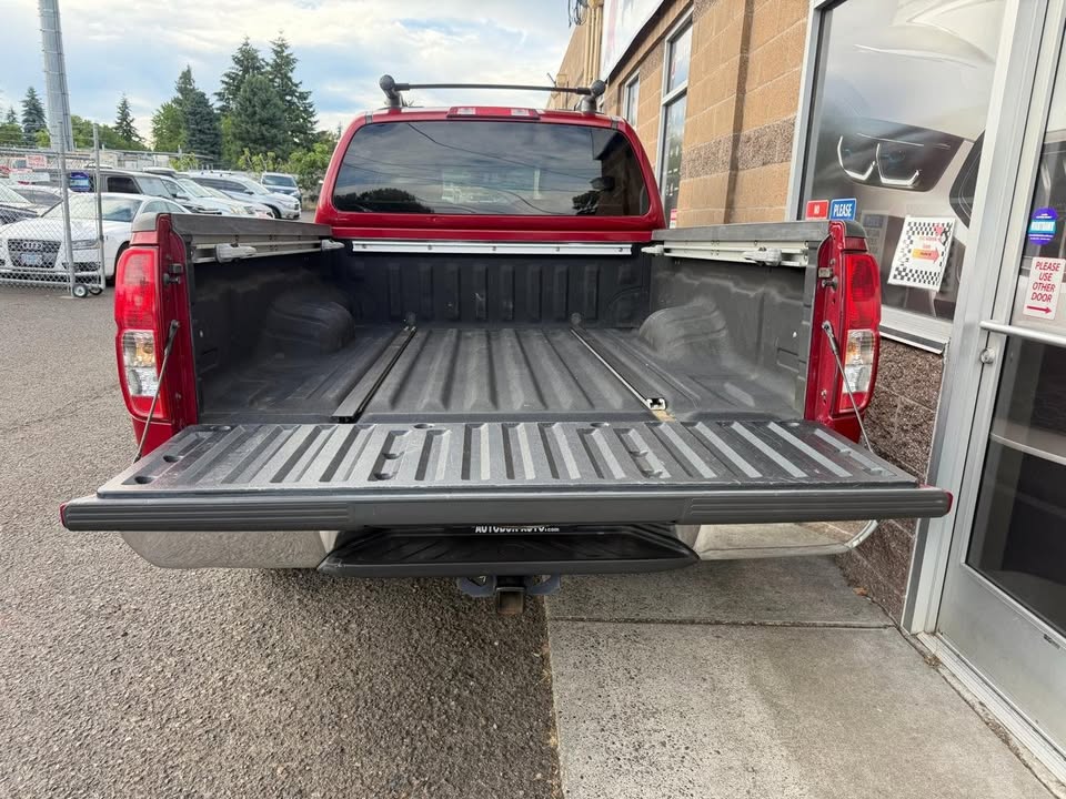 2011 Nissan Frontier in Portland, OR (photo 6) โ photo 6