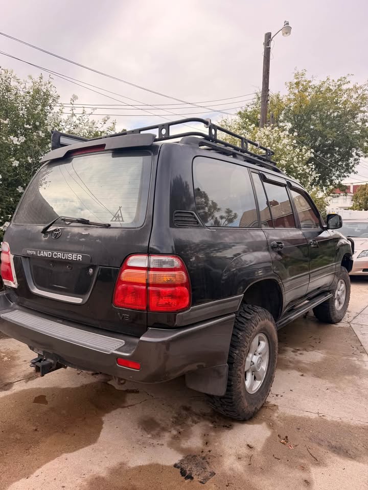 2000 Toyota Land cruiser in Salt Lake City, UT (photo 4) — photo 4