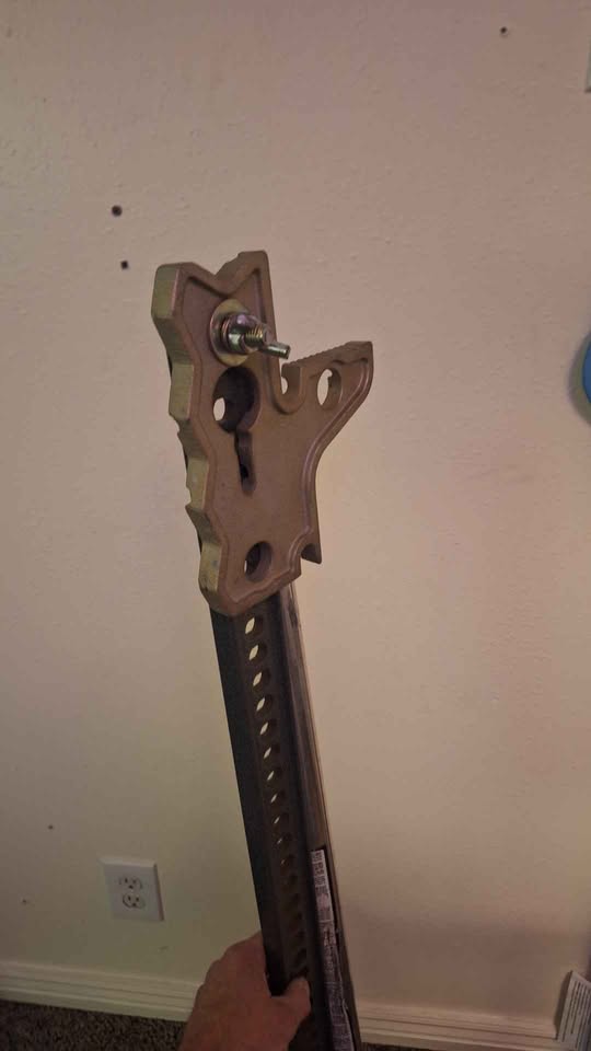 Hi-Lift X-Treme 48" Off-Road Recovery Jack (Model XT-485) - Great Condition in Ogden, UT (photo 4) — photo 4