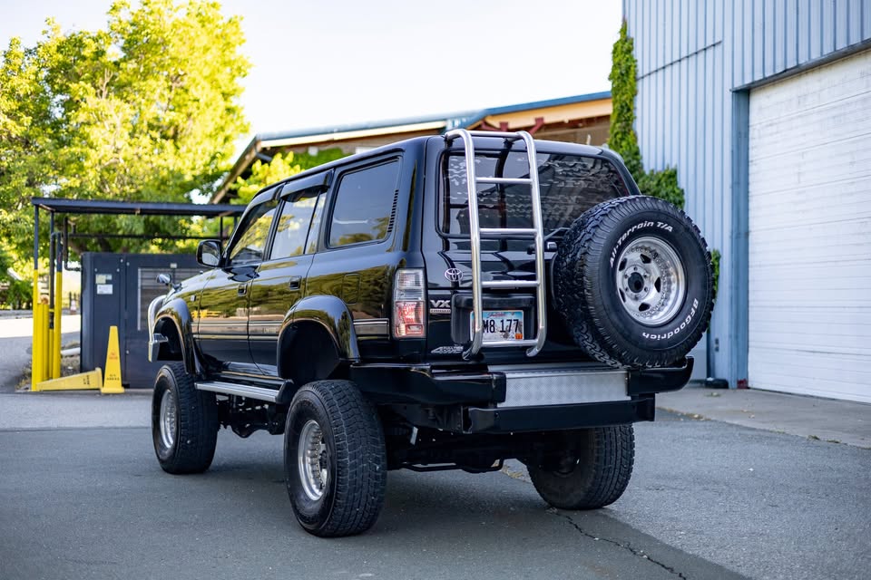 1993 Toyota Land Cruiser VX Limited in Woodland Hills, CA (photo 4) — photo 4