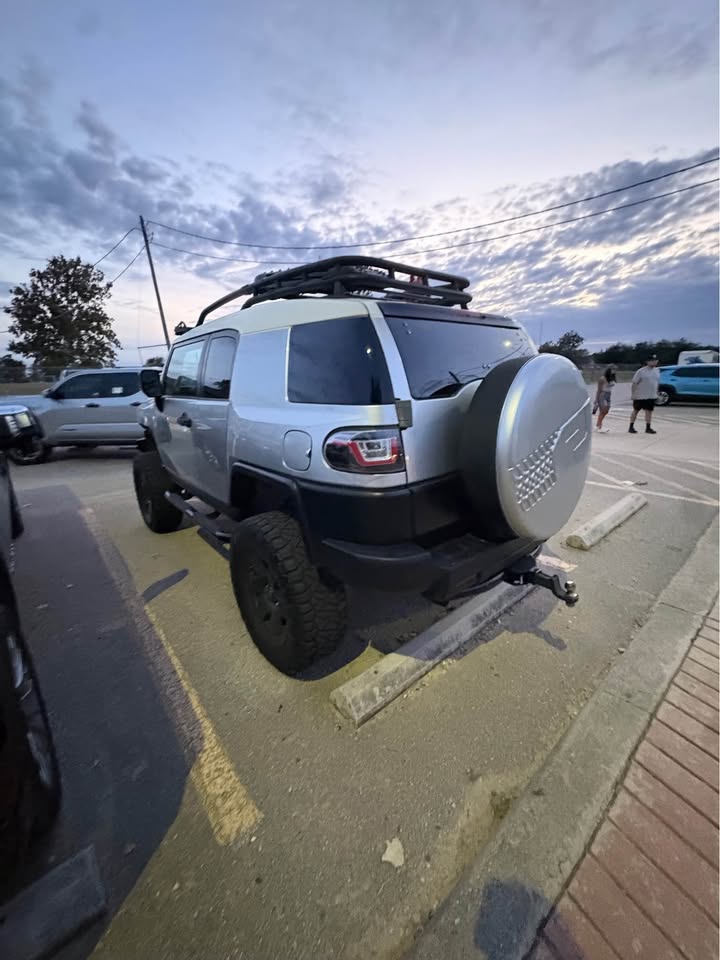 2007 Toyota FJ Cruiser · Sport Utility 2D in San Antonio, TX (photo 4) — photo 4