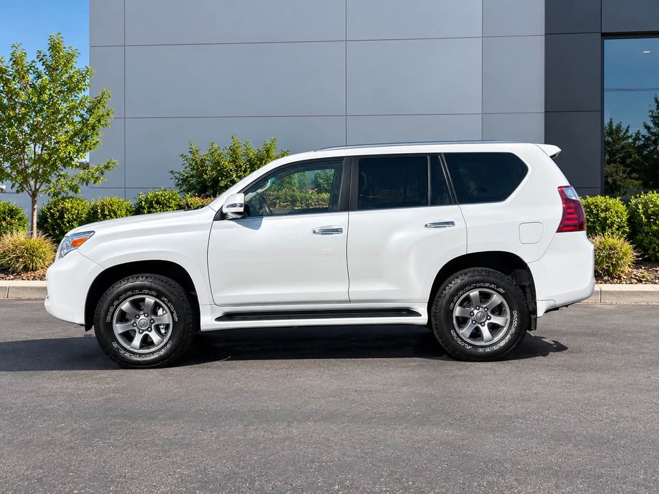 2010 Lexus GX · GX 460 Premium Sport Utility 4D in Englewood, CO (photo 4) — photo 4