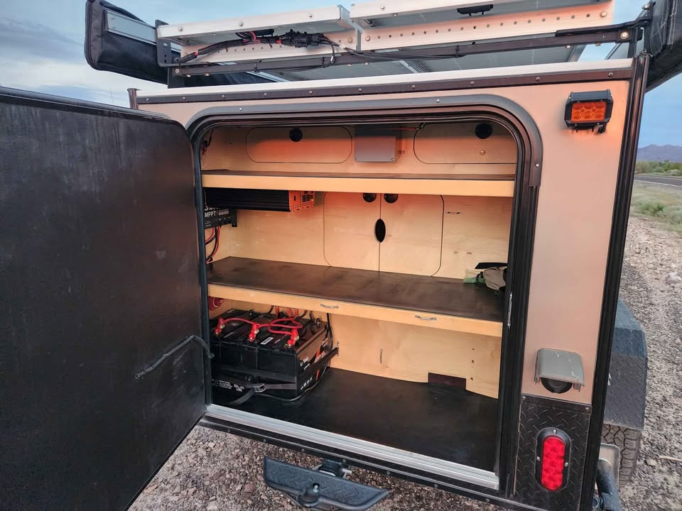 2023 Hiker Trailers Mid Range Deluxe in Quartzsite, AZ (photo 4) — photo 4