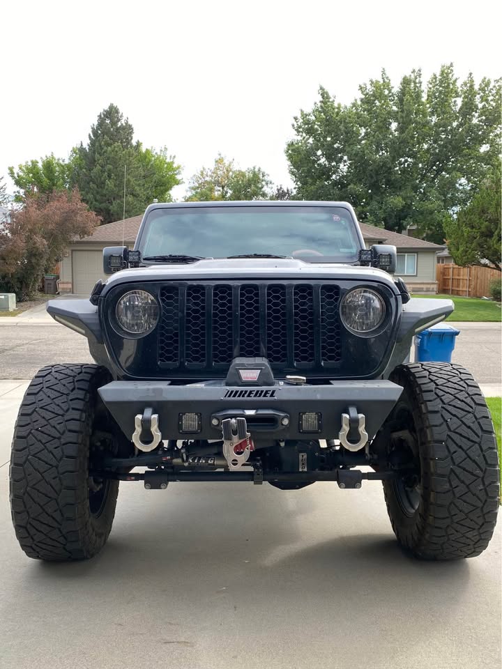2020 Jeep Gladiator Truck - 33,500 miles - clean title in Boise, ID (photo 4) — photo 4