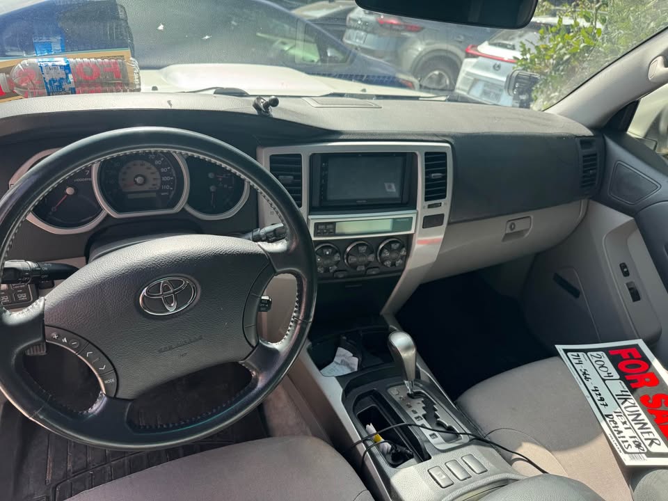 2004 Toyota 4Runner 4WD V8 in Garden Grove, CA (photo 4) — photo 4