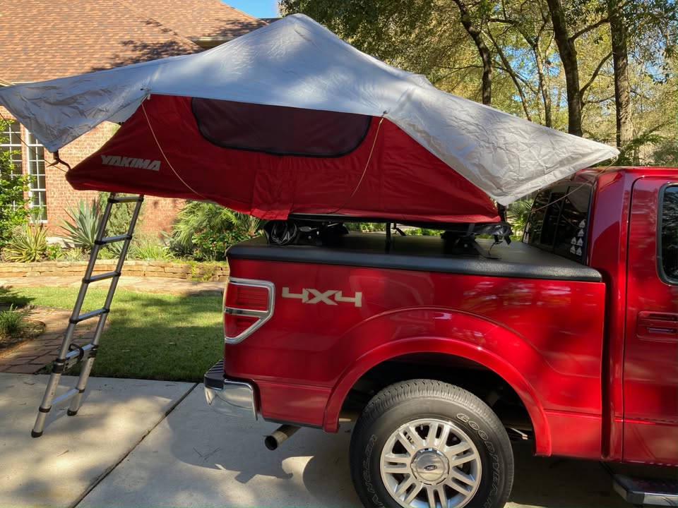 Yakima Skyrise Medium Rooftop Camping Tent in Spring, TX (photo 4) — photo 4