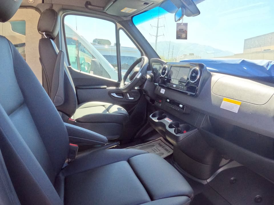 2026 Storyteller overland classic og awd + $10,000rebate in Ogden, UT (photo 7) — photo 7
