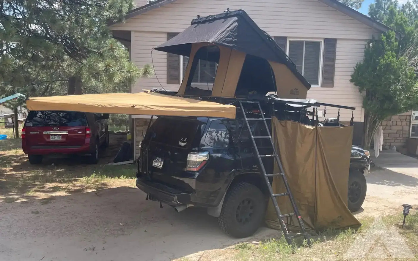 4x4 Colorado nimbus roof top tent and 270 awning — used gear for sale (photo 5)