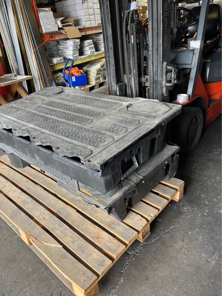 Decked drawers 5.5’ ford f150 in Brampton, ON (photo 5)